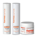 Três produtos da marca Acquaflora: shampoo, condicionador e gelatina ativadora de cachos, em embalagens brancas com detalhes em laranja, contendo informações sobre os ingredientes e benefícios dos produtos.