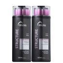 Dois frascos plásticos pretos de 300ml contendo dois shampoos para cabelos da linha Structure da marca TRUSS. As cores predominantes são preto, rosa e branco.