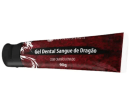 Gel dental com extrato de sangue de dragão, em embalagem vermelha e preta, com 90g de conteúdo e indicação de carvão ativado em sua composição.