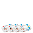 Há quatro pacotes de toalhas umedecidas para bebês. Há imagens de dois bebês enrolados em toalhas azuis com estampa de animais. O texto principal destaca "Proteção e Cuidado" e "Toalhas Umedecidas com Vitamina E e Aloe Vera".