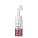 A imagem mostra um frasco de 150ml com embalagem branca e marrom, com uma esponjinha na ponta.