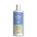 O produto apresentado é um óleo removedor de cera da marca Labotrat. A embalagem é um frasco branco com rótulo azul e amarelo, contendo 140ml do produto.