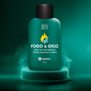 Óleo sensual da marca Sexy Hot, chamado "Fogo & Gelo". O frasco possui um design simples e elegante, com uma tampa preta na parte superior.