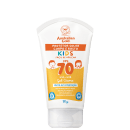 Protetor solar infantil em embalagem de tubo plástico branco. Rótulo laranja e amarelo com o logotipo da marca Australian Gold. Resistência à água, absorção imediata, hipoalergênico e fragrância agradável. Peso líquido de 120g.