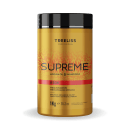 É um produto de tratamento capilar da marca TreeLiss Profissional. A embalagem com  o nome "Supreme Argan Oil & Mandioca" em letras vermelhas e amarelas em um fundo pontilhado. Abaixo está escrito "BTOX" em vermelho.