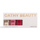 Conjunto de 3 esmaltes da marca Cathy Beauty, em frascos de 9ml cada, em cores rosa e vermelho, apresentados em uma embalagem branca com o nome da marca em letras douradas.