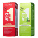 São duas caixas de leave-ins de tratamento capilar All in One da marca Revlon Professional. Uma caixa é vermelha e a outra verde. Ambas têm o logotipo Uniq One e informações sobre os 10 benefícios reais do produto impressos nas embalagens.