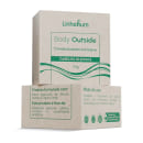 A embalagem é uma caixa retangular de cor bege, com detalhes em verde, contendo informações sobre o produto, como sua composição e modo de uso. O produto é destinado a cabelos oleosos, conforme indicado no rótulo.