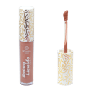 Batom líquido matte Bitarra Beauty em embalagem com estampa de corações dourados.