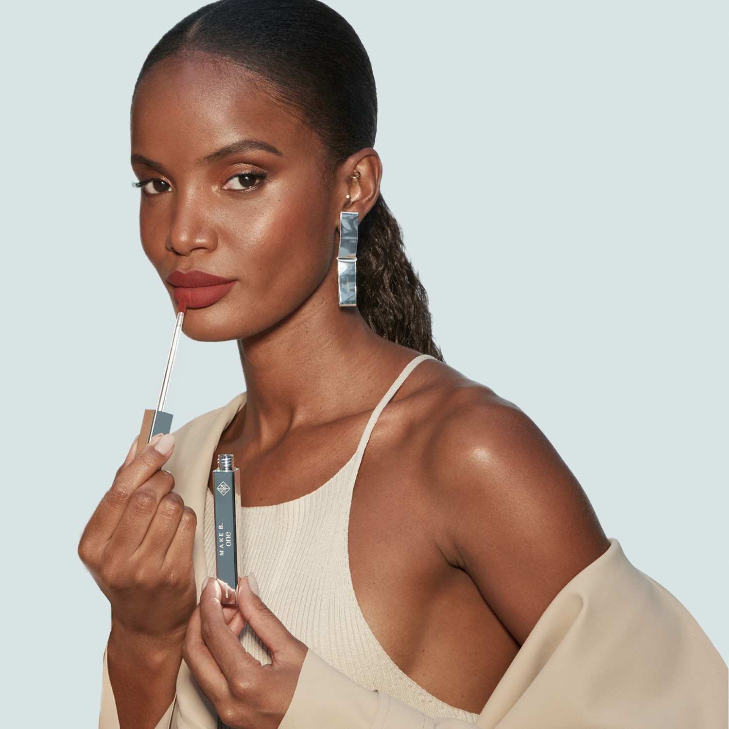 Batom Líquido Vermelho Deep Carmine Make B. One Velvet Sublime 2g