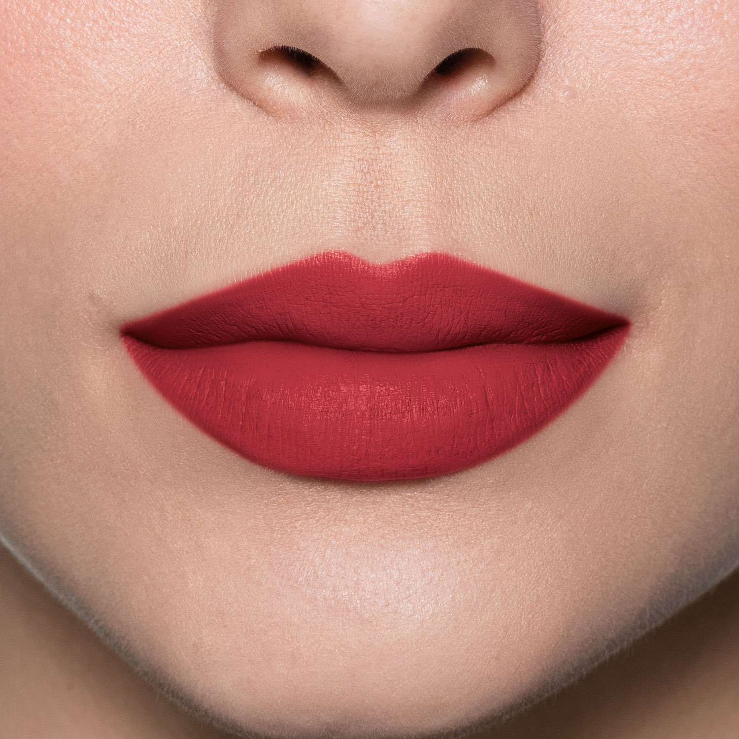 Combo Sofisticada e Corajosa: Batom Vermelho Coragem 3,4g + Case Dourado