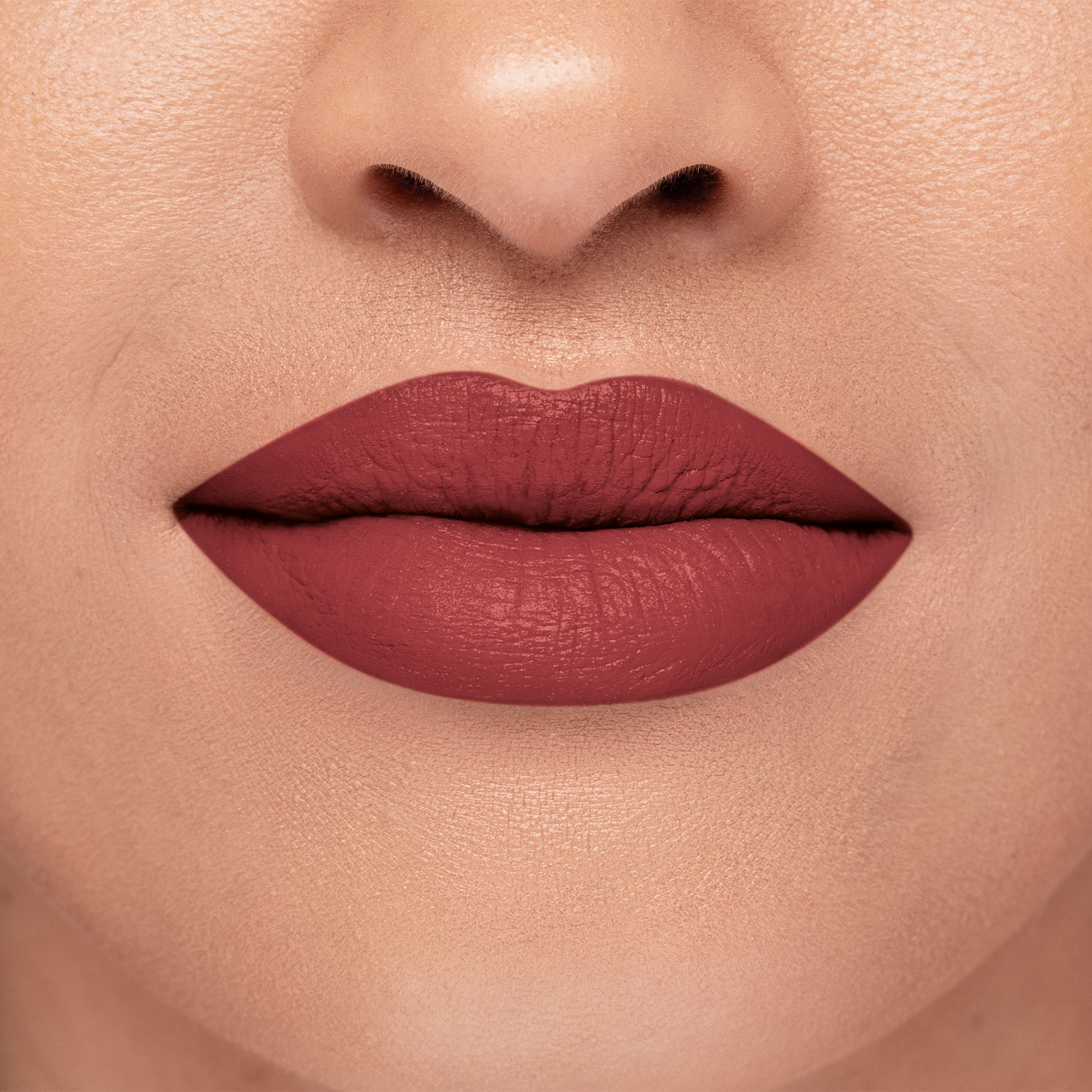 Combo Glamourosa e Envolvente: Batom Vermelho 3,4g + Case Rosa