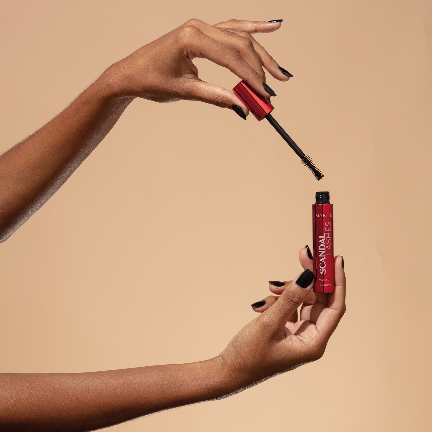 Máscara de Cílios Make B. Scandal Lashes 10g