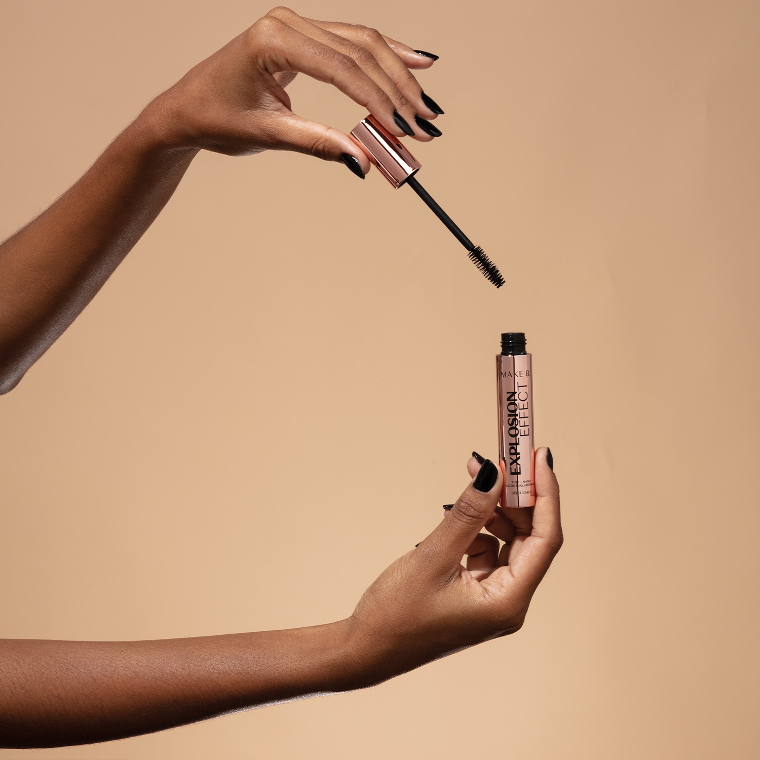 Máscara de Cílios Make B. Explosion Effect 10g