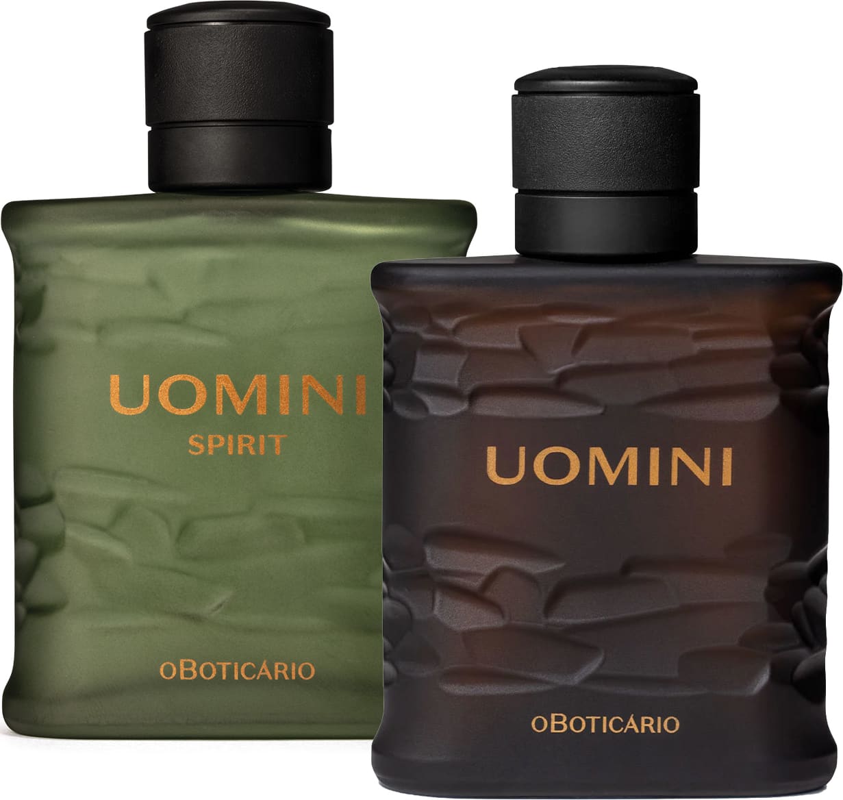Imagem de dois frascos de item de perfumaria da marca Uomini, um na cor verde-oliva com rótulo laranja indicando a linha Spirit e outro na cor marrom, com rótulos em dourado destacando o nome da marca.