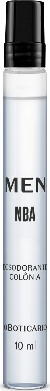 Frasco transparente em formato cilíndrico, tampa preta e líquido azul claro contendo 10ml de desodorante colônia Men NBA.

