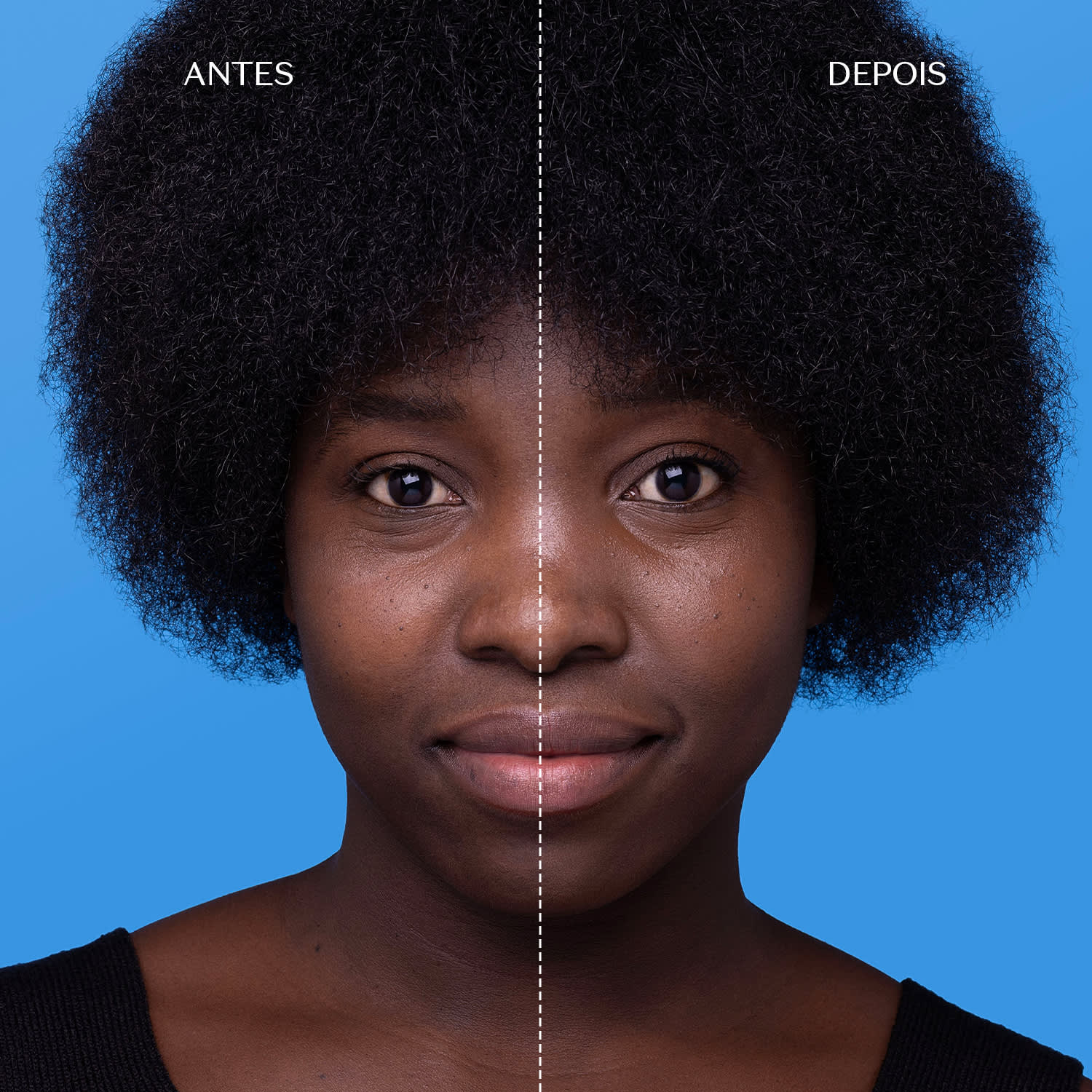 Uma mulher com cabelos escuros, olhando diretamente para a câmera. Há uma linha divisória vertical no centro da imagem, separando a aparência "antes" e "depois" de usar o protetor solar com cor. O fundo azul claro destaca o rosto da modelo.