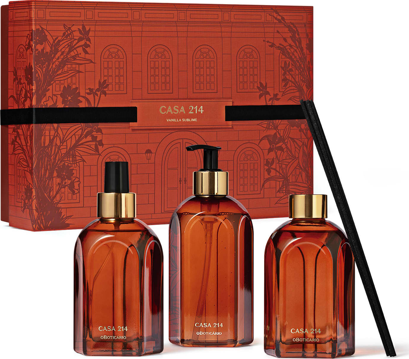 Quatro itens da marca Casa 2'4 Vanilla Sublime em tons de vinho, dourado e preto, sendo uma caixa presenteável com ilustrações e três frascos de vidro sendo um de sabonete líquido, outro de aromatizador de em spray e outro de difusor de ambientes.