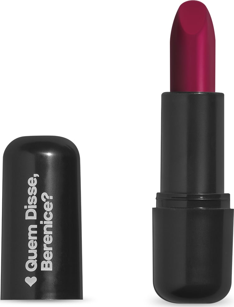 Batom de cor pink em embalagem preta com logotipo da marca Quem Disse, Berenice? em destaque. O batom está aberto, exibindo a bala na cor do produto.