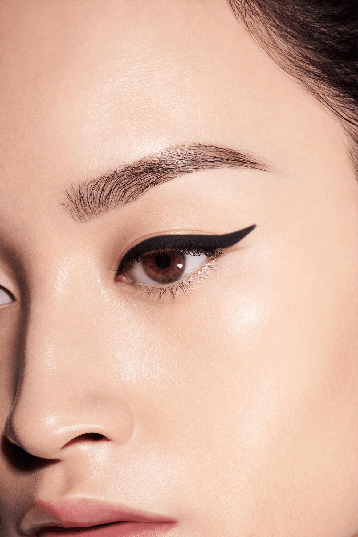 Shiseido Kajal InkArtist 09 Nippon Noir - Lápis de Olho 0,8g