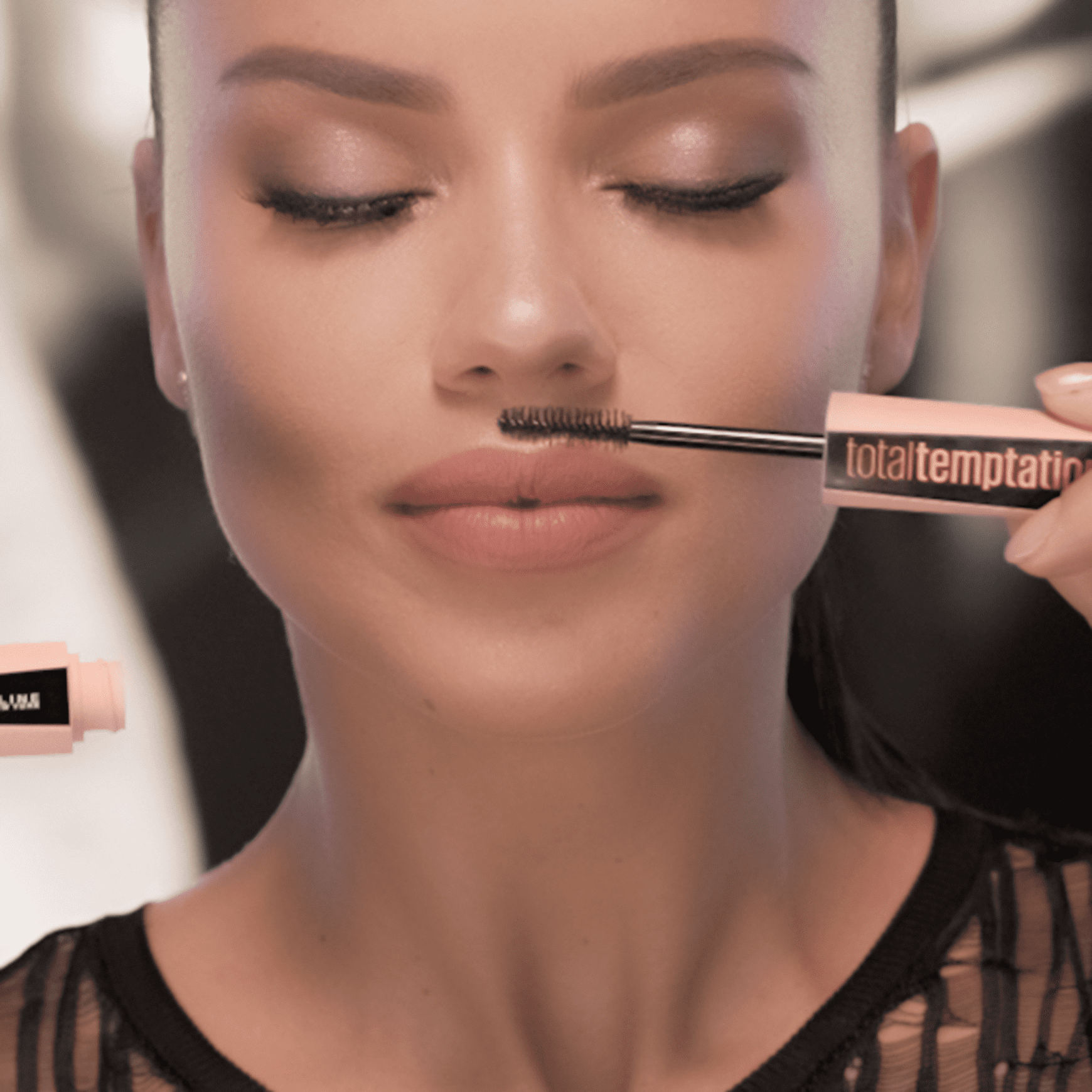 Maybelline Total Temptation Blackest Black - Máscara para Cílios 8,25ml