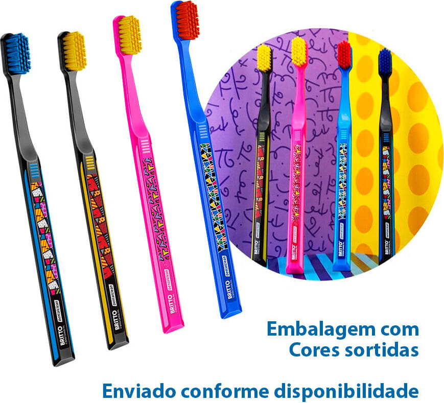 A imagem mostra uma variedade de escovas de dentes da marca Dentalclean com a padronagem de Romero Brito. Há escovas de diferentes cores vibrantes, incluindo azul, rosa, amarelo e preto. As cerdas são coloridas em vermelho, amarelo e azul.