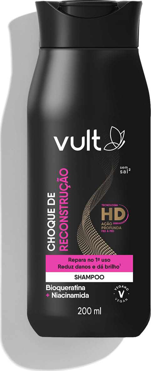 O produto apresentado é um frasco de shampoo da marca Vult, com 200 ml de volume. O frasco é preto e possui o logotipo da marca em destaque. O rótulo indica que o shampoo contém bioqueratina e niacinamida.