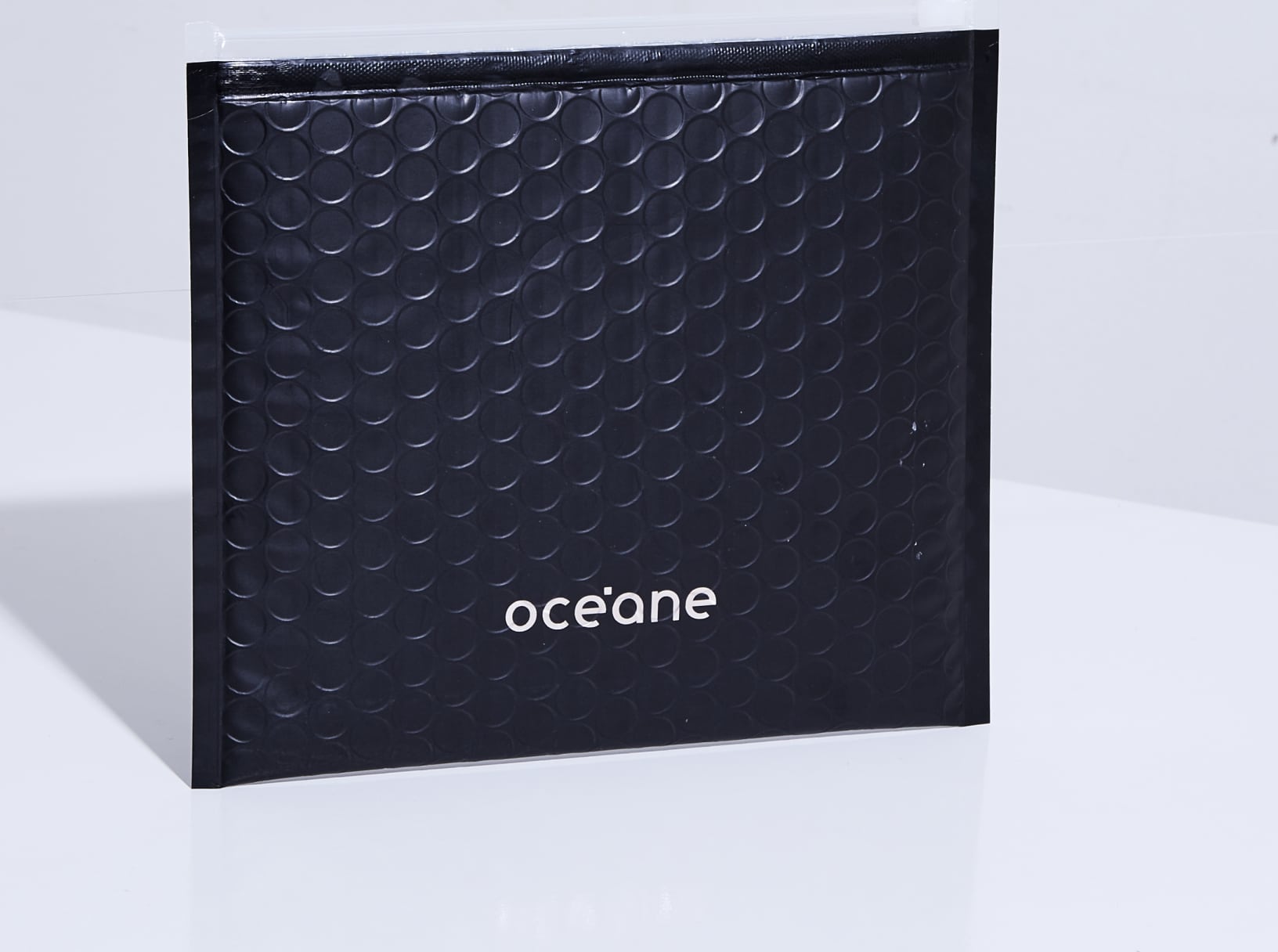 Bubble Wrap Preto - Nécessaire