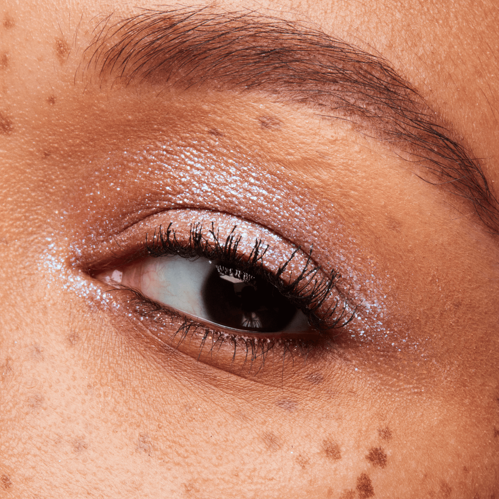 M·A·C Dazzleshadow Liquid Diamond Crumbles - Sombra Líquida 4,6g