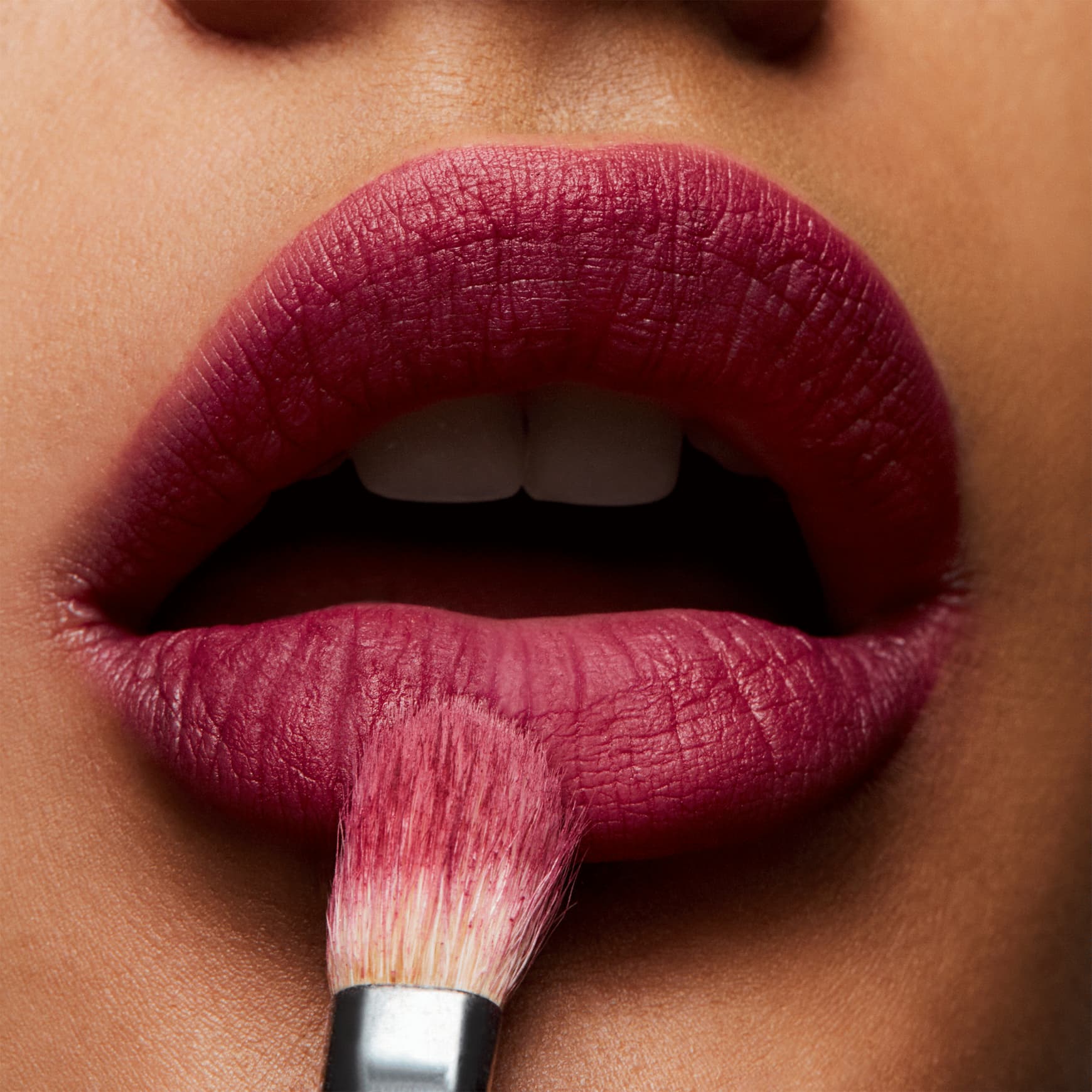 M·A·C Powder Kiss Burning Love - Batom Matte 3g