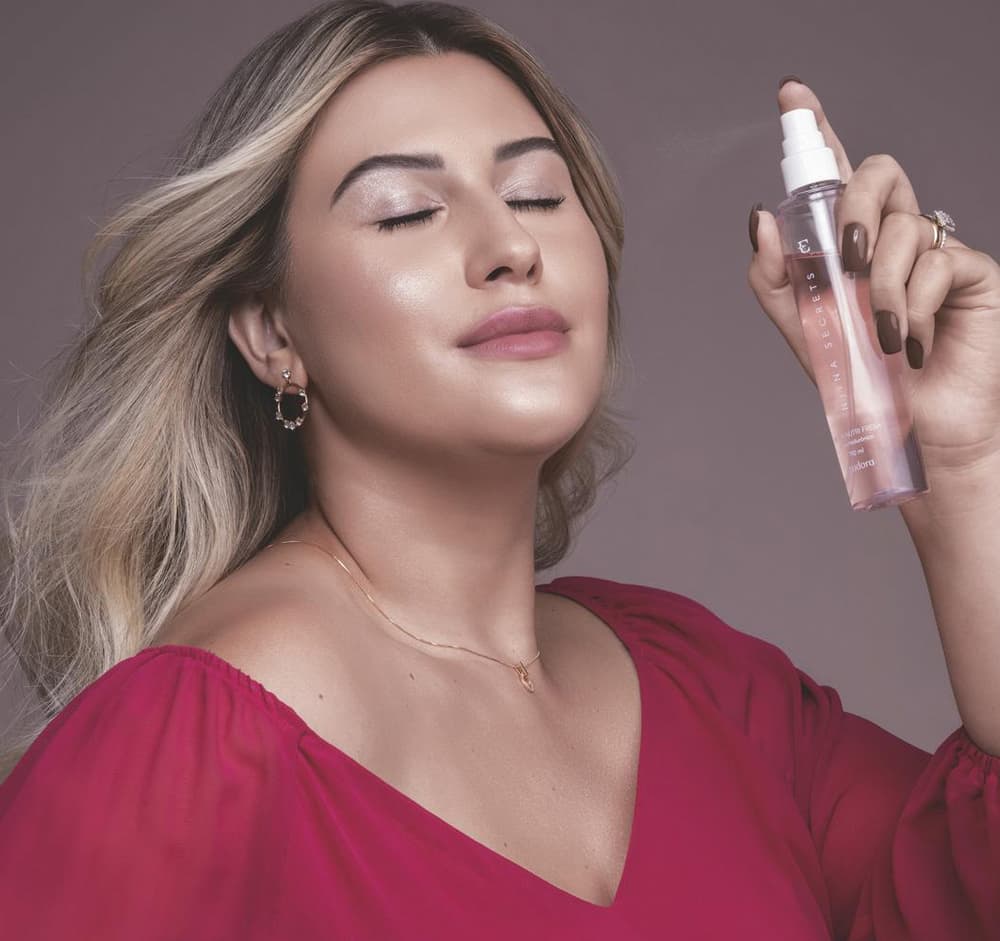 Kit Box Niina Secrets Blush Pêssego + Máscara + Bruma + Primer + Esponja + BOX EXCLUSIVA*