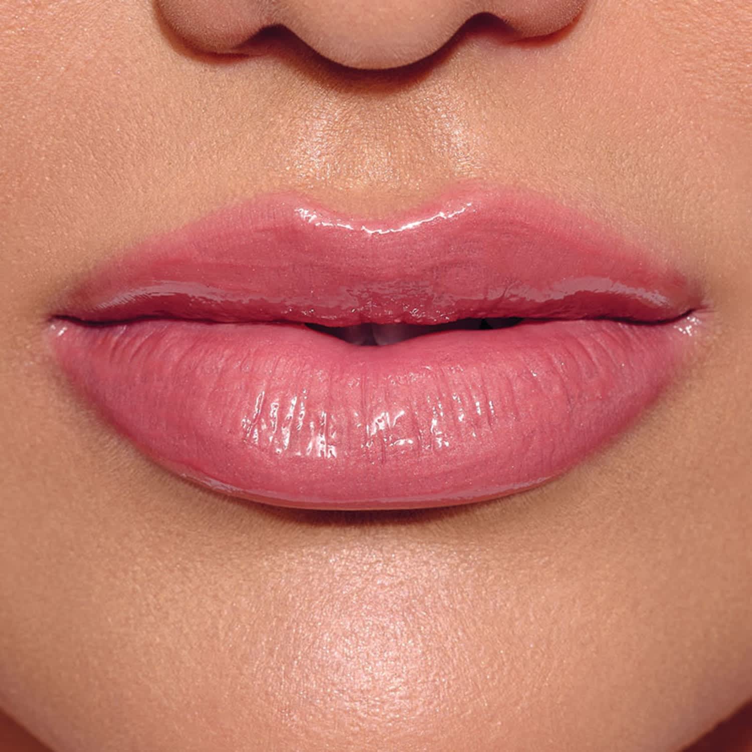 Kit Glow: Paleta de Sombras Rosé Gold + Blush Iluminador Rose + Gloss Labial Hialurônico Avelã Iluminado
