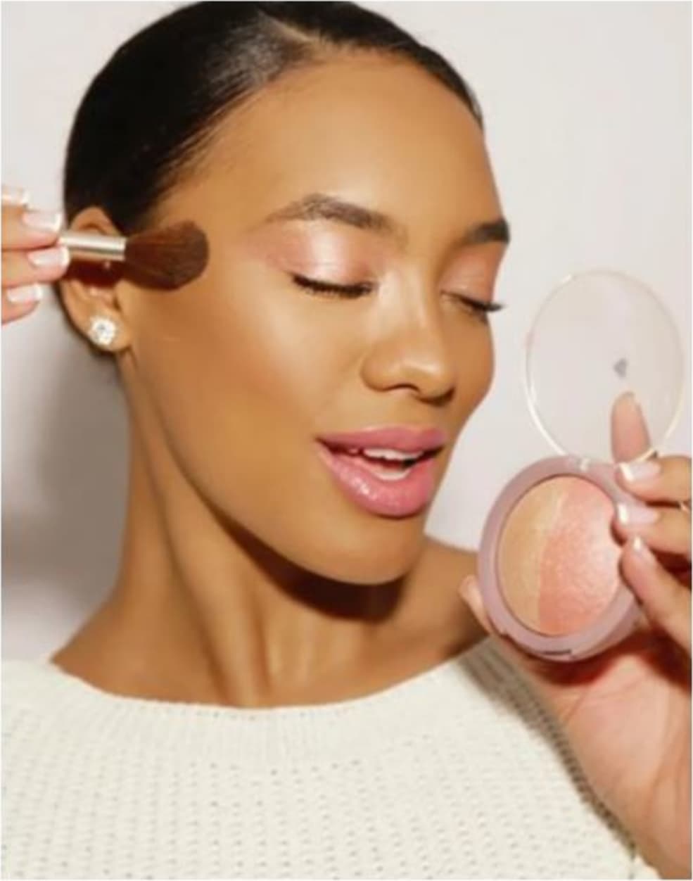 Kit Glow: Paleta de Sombras Rosé Gold + Blush Iluminador Rose + Gloss Labial Hialurônico Avelã Iluminado