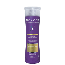 Shampoo Nick & Vick Alta Performance Loiros Fortalecidos 250ml