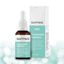 Frasco de vidro com conta-gotas contendo 30ml de Exossomos Peptídeo, um produto da marca Abalô, com embalagem de papelão na cor verde e branca. O rótulo apresenta informações sobre os benefícios do produto para a pele.