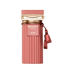 Frasco de perfume da marca Afnan Perfumes, na cor rosa, com detalhes dourados e rótulo com a inscrição "Historic Doria". O frasco possui um design elegante e clássico, com uma tampa decorativa e um pingente vermelho.