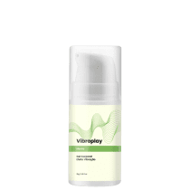 Frasco branco de gel corporal da marca Vibroplay, com rótulo verde contendo a palavra "Menta". O produto é apresentado em embalagem com design minimalista e ondulações gráficas.