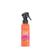 Spray de cabelo da marca Prohall Cosmetic, com o nome "Intense Summer" impresso no frasco. O frasco é de cor laranja brilhante, com um rótulo e um borrifador preto. Se trata de um spray de cabelo com uma fragrância ou efeito de verão.