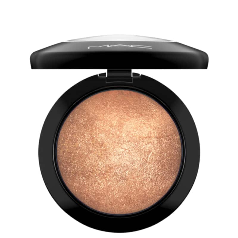 M·A·C Mineralize Skinfinish Gold Deposit - Pó Iluminador 10g