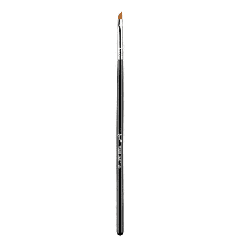 Sigma Beauty E06 Winged Liner - Pincel Delineador