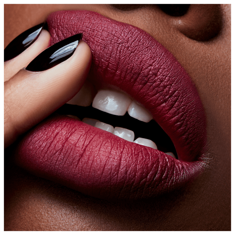 M·A·C Powder Kiss Burning Love - Batom Matte 3g