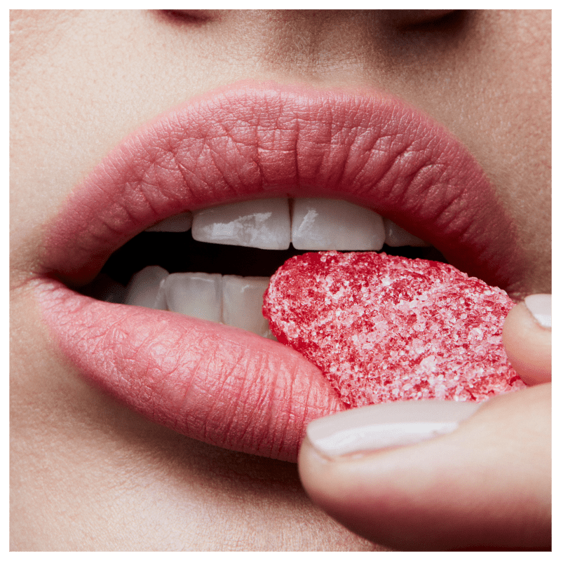 M·A·C Powder Kiss Scattered Petals - Batom Matte 3g
