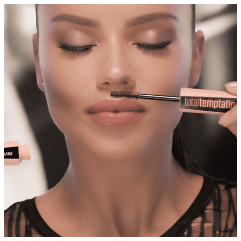 Maybelline Total Temptation Blackest Black - Máscara para Cílios 8,25ml