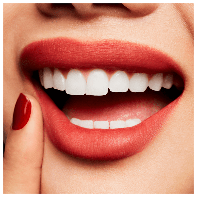 M·A·C Powder Kiss Devoted to Chili - Batom Líquido 5ml