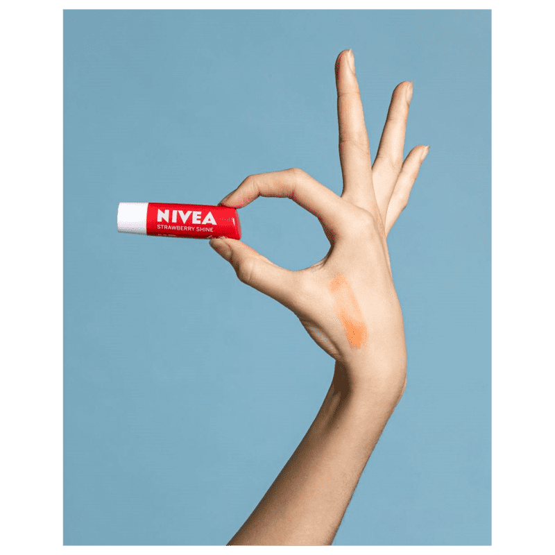 Protetor Labial NIVEA Shine Morango 4,8g