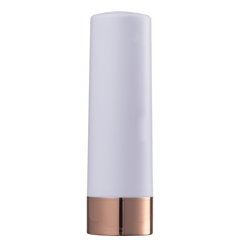 Essence This Is Me 103 - Batom Semi-Matte 3,3g
