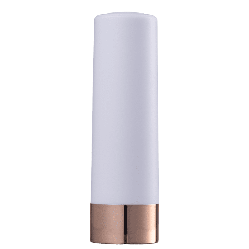 Essence This Is Me 21 Charming - Batom Semi-Matte 3,5g