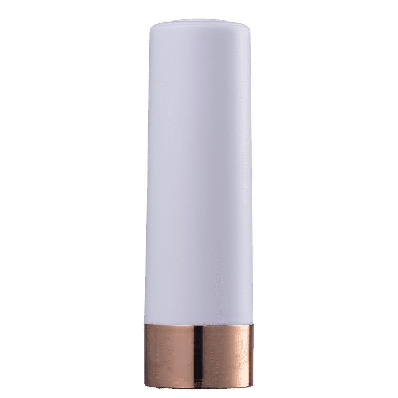 Essence This Is Me 22 Cheerful - Batom Semi-Matte 3,5g