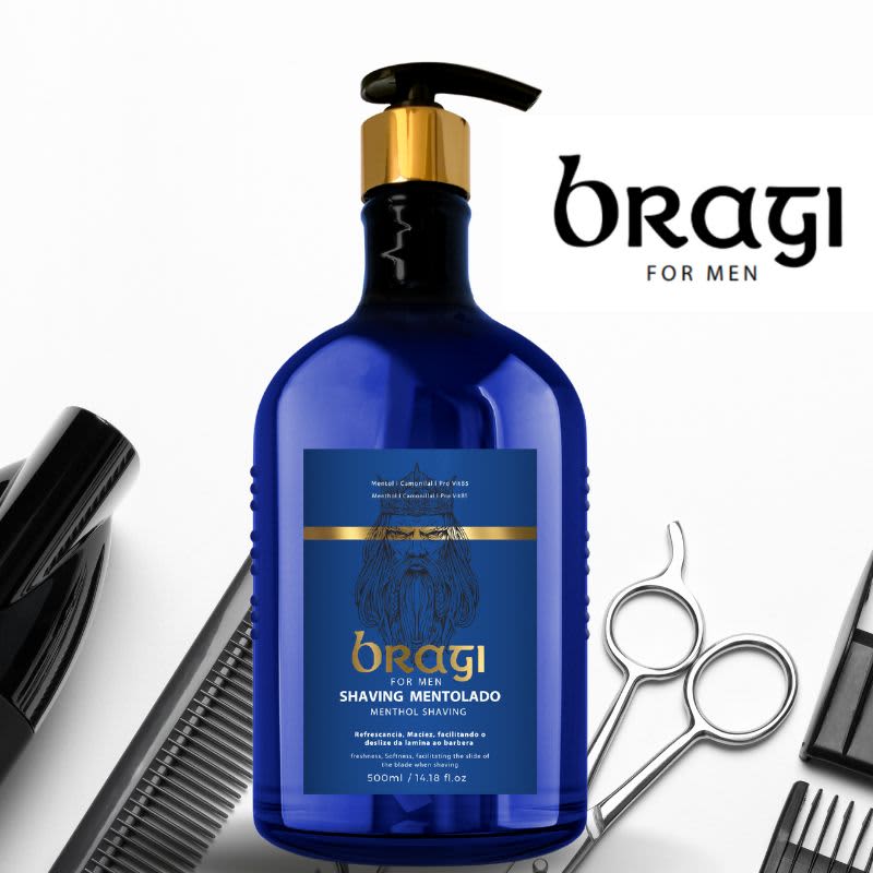 No centro da imagem encontra-se uma grande garrafa azul com o gel de barbear e ao redor estão dispostos diversos acessórios tipicamente usados em barbearias como pentes, tesouras e aparadores.