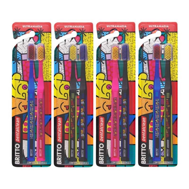 Conjunto de quatro embalagens de produtos Dentalclean da marca Brito. As embalagens são cartelas plásticas retangulares com design colorido e estampado.